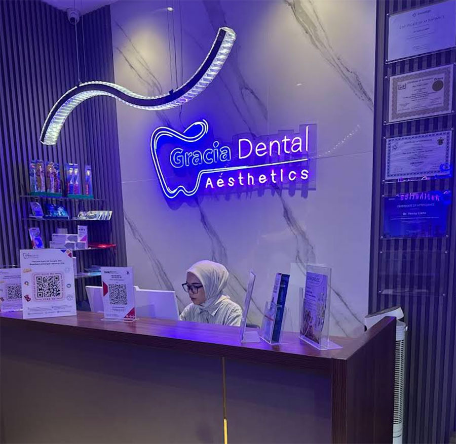 image of the clinic reception area (for a veterinary clinic)